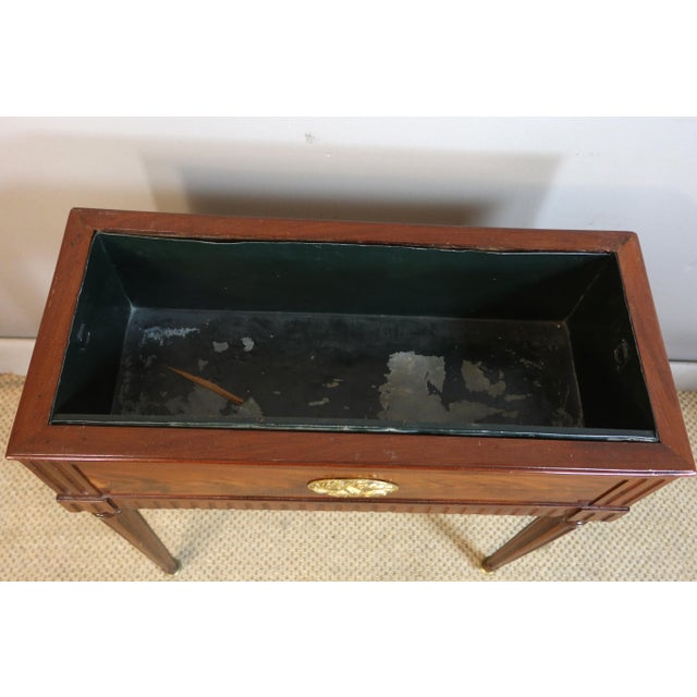 Louis XVI Style Planter in Mahogany For Sale - Image 9 of 11