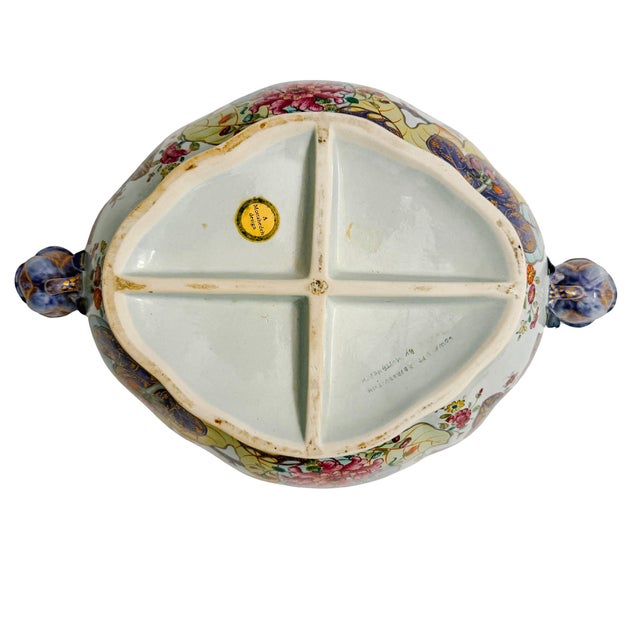 1990s Mottahedeh Tobacco Leaf Porcelain Tureen With Underplate, Hand-Painted With Gilt Details, Portugal For Sale - Image 18 of 18