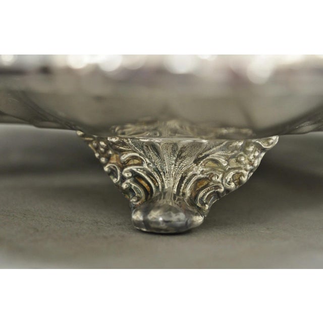 Vintage Sheridan English Victorian Silver Plated Footed Serving Platter Bar Tray For Sale - Image 11 of 14