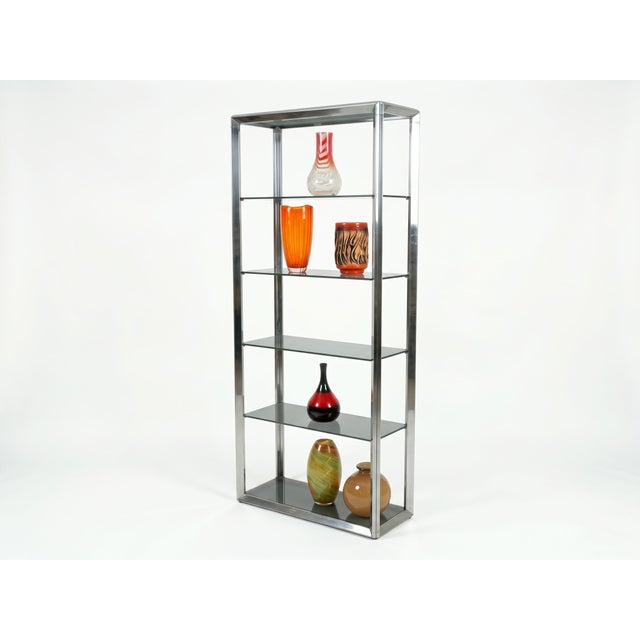 Mid-Century Modern 1970s Chrome and Smoked Glass Five-Tier Étagère in the Style of Milo Baughman For Sale - Image 3 of 6