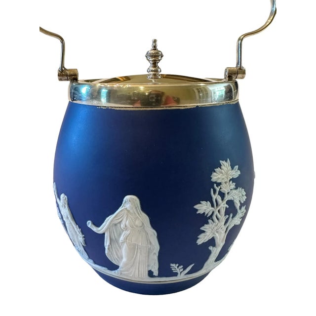 Neoclassical Late 19th Century Wedgwood Jasperware Cobalt and White Ice Bucket With Lid For Sale - Image 3 of 12