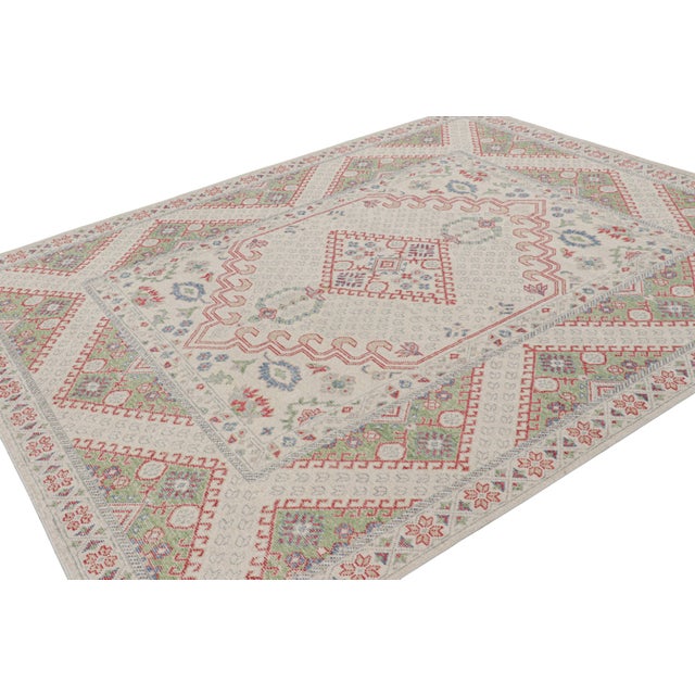 Rug & Kilim Rug & Kilim’s Distressed Ghiordes Style Rug in Cream, Green, and Red With Medallion For Sale - Image 4 of 7