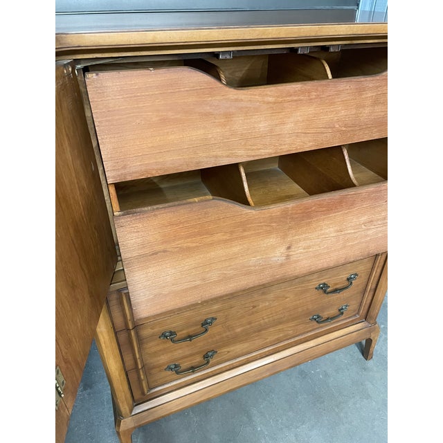 Thomasville Danish Style Antique Tall Chest Dresser From 1963 For Sale In West Palm - Image 6 of 12