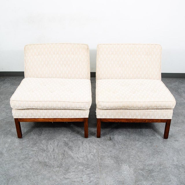 1960s Mid Century Modern Lounge Chairs Slipper White Tufted Pair Set 2 Vintage MCM 60s For Sale - Image 5 of 12