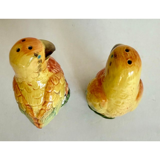 Vintage Ceramic Tropical Bird Salt and Pepper Shakers For Sale In Los Angeles - Image 6 of 8