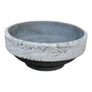 Large Brutalist Patinated Planter in Concrete For Sale