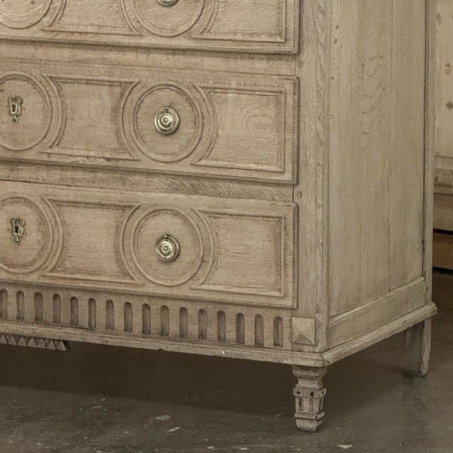 18th Century French Louis XVI Period Three-Drawer Commode in Stripped Oak For Sale - Image 10 of 17