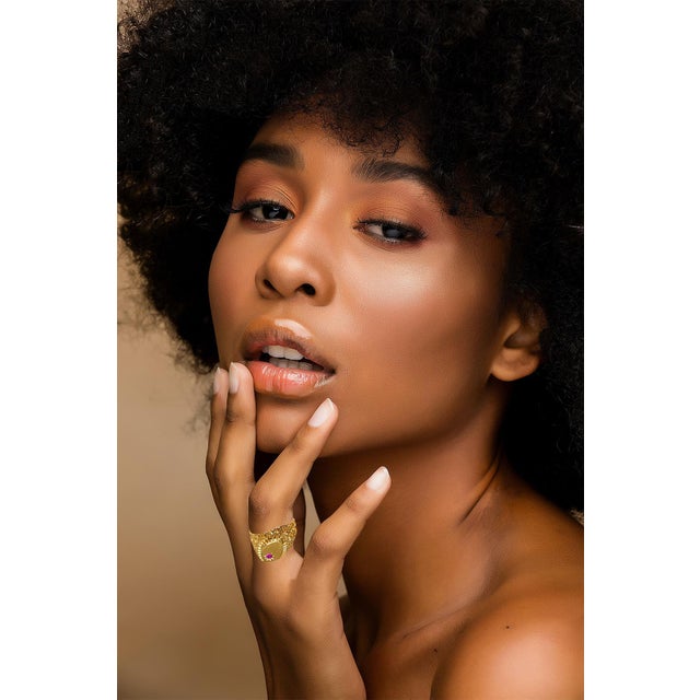 Gold and Ruby 14 Karat Yellow Gold Ring Vintage Unisex For Sale - Image 17 of 18