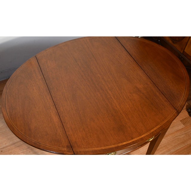 Baker Furniture Company 1940 Pair of Baker Furniture Regency Mahogany Inlaid Pembroke Side / End Tables For Sale - Image 4 of 18