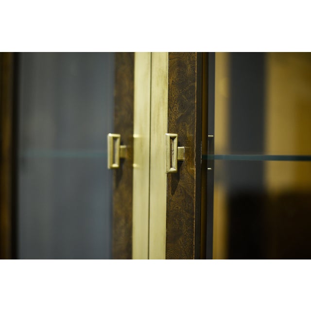 Mid-Century Amboyna Wood and Brass Lighted Curio Display by William Doezema for Mastercraft - A Single Unit For Sale In Chicago - Image 6 of 12