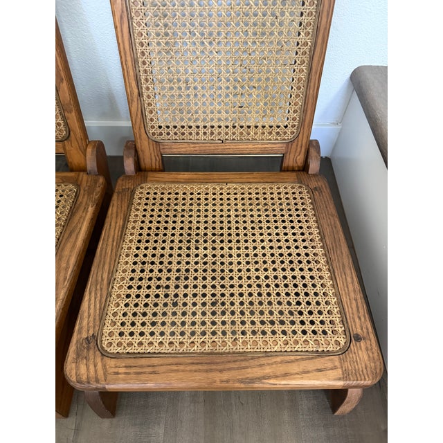 American Pair of Antique Oak/Cane Canoe Folding Chairs Circa 1920s For Sale - Image 3 of 16