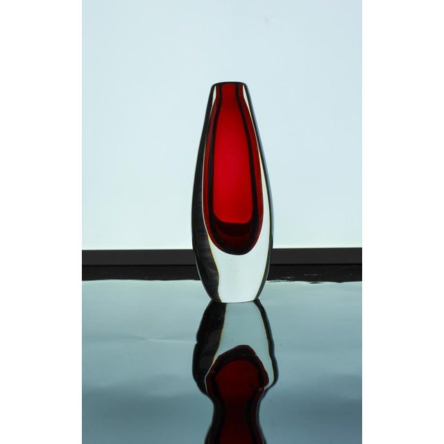 Mid-Century Modern Mid-Century Modern Scandinavian Sommerso Art Glass Vase by Ernst Gordon, 1960s For Sale - Image 3 of 12