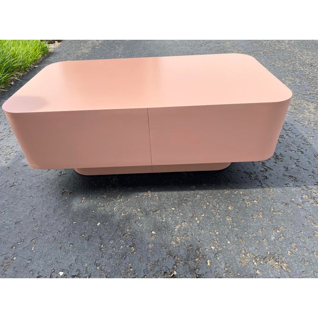 Mid-Century Modern 1980 Pink Laminate Coffee Table For Sale - Image 3 of 4