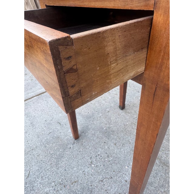Early 19th Century Antique American Federal Hepplewhite One-Drawer Side Table, Circa 1820 For Sale - Image 5 of 7