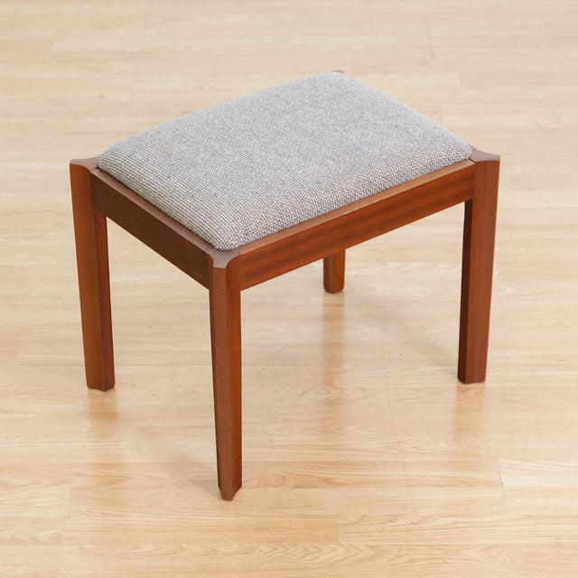 1960s Mid Century Vanity Stool in Mahogany For Sale - Image 5 of 7