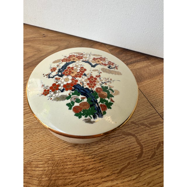 Asian 1970s Small White Asian Ceramic Box With Cherry Blossom Details For Sale - Image 3 of 6