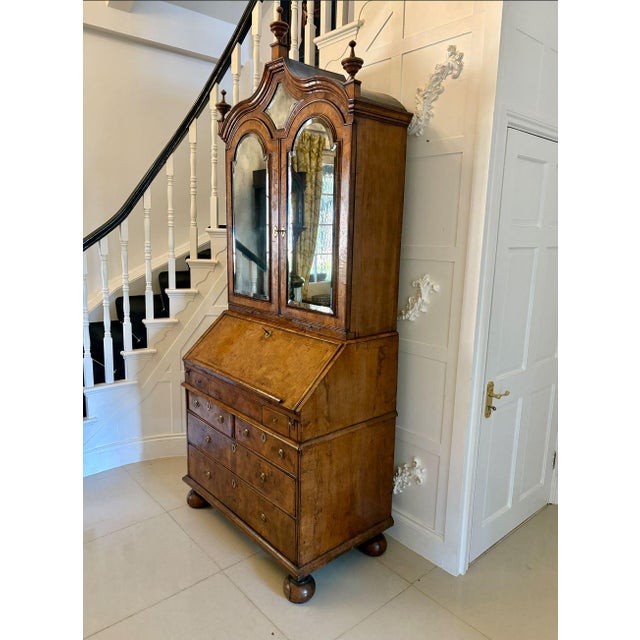Antique Burr Walnut and Featherbanded Bookcase, 1710 For Sale - Image 3 of 18