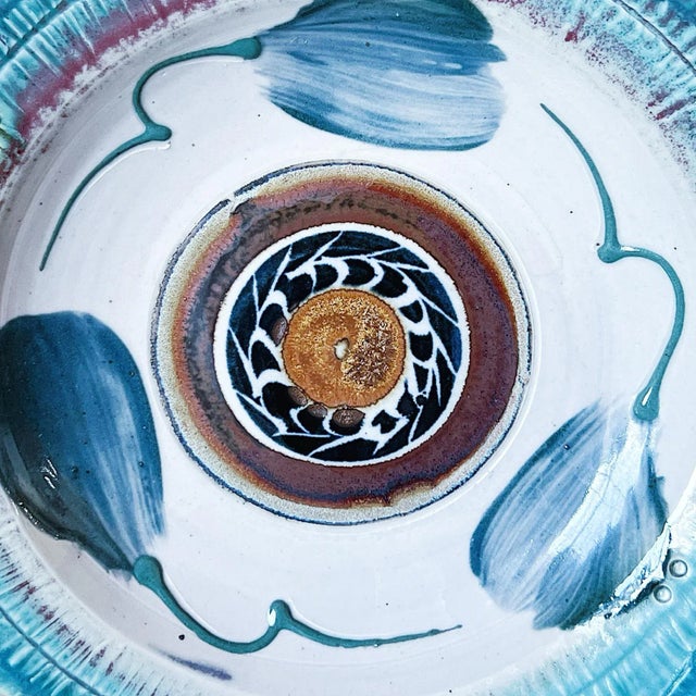 Mid-Century Large Hand Thrown California Studio Pottery Art Nouveau Plate With Unique Triangular Points For Sale In Los Angeles - Image 6 of 9