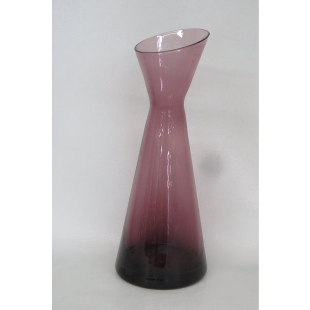 Morgantown Glass Lead Crystal Slant Vase Amethyst Burgundy Mid Century Mod 4741b For Sale - Image 13 of 13