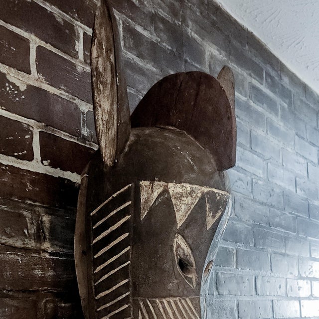 Tribal Mid-20th Century Hand-Carved Bamana Hyena Mask From Mali For Sale - Image 3 of 11