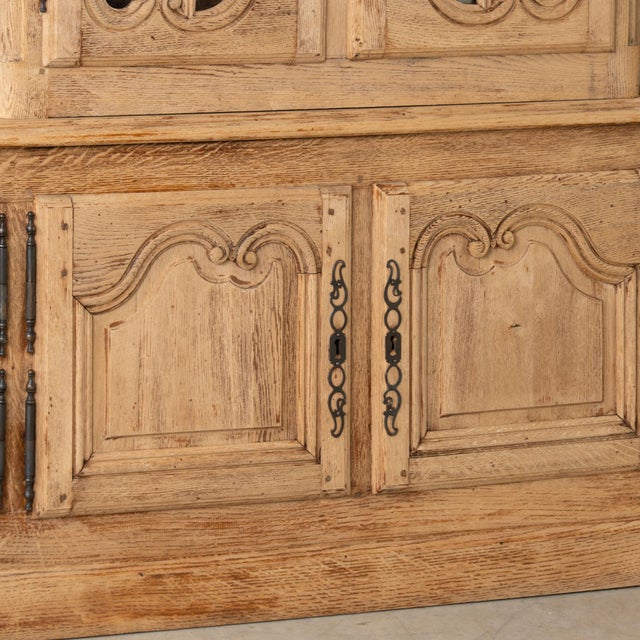 20th Century Bleached Oak Large French Bookcase Display Cabinet For Sale - Image 12 of 15