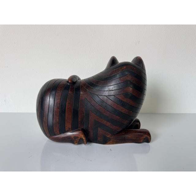 Wood 1980’s Vintage Folk Art - Hand-Carved Mahogany Wood Cat Sculpture With Hidden Secret Compartment For Sale - Image 7 of 12