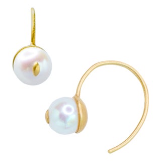 Cat Eye Pearl 18k Gold Hook Earrings, A Pair For Sale