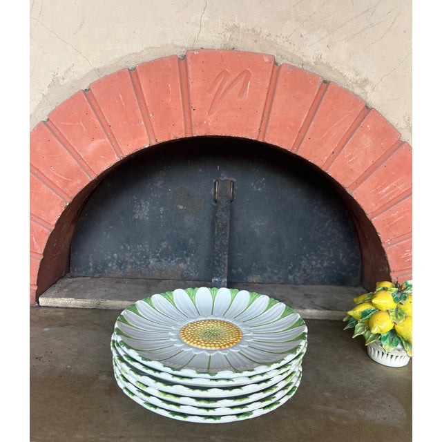 1960s Mottahedeh Italian Daisy Plates, Set of 6, C. 1960's For Sale - Image 5 of 9