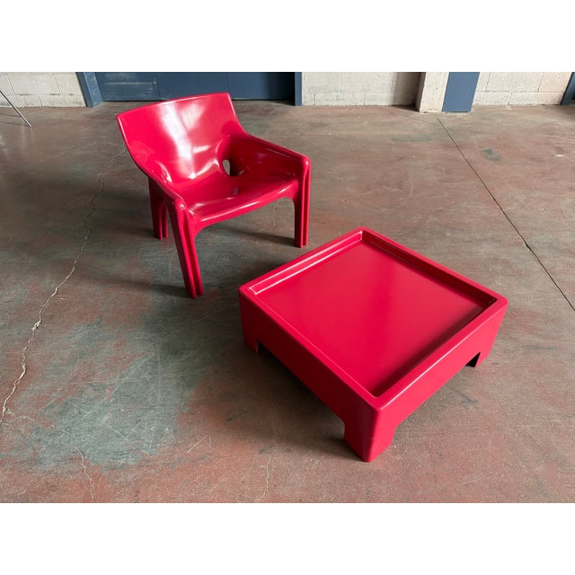 Red Fiberglass Coffee Table, 1960s For Sale - Image 4 of 8