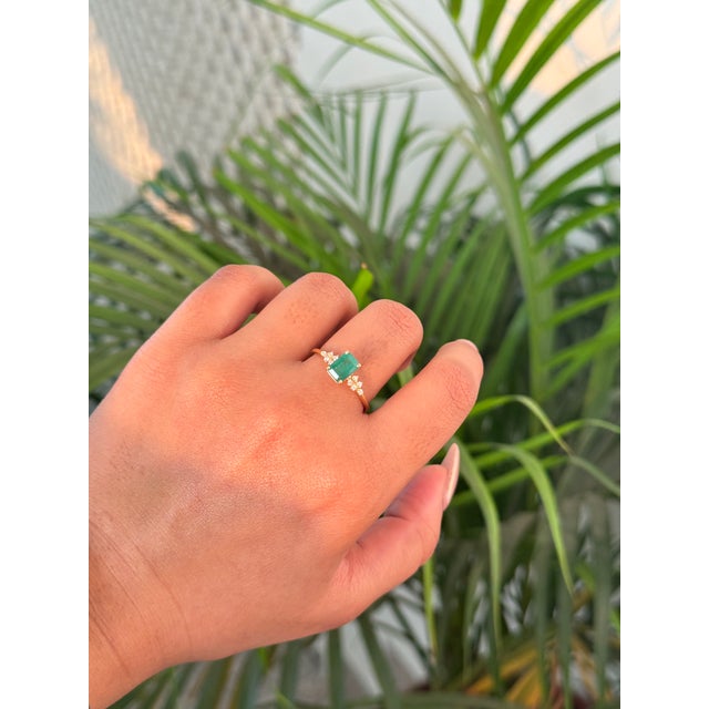 Early 21st Century 1.06Carat Emerald and Diamond 14k Yellow Gold Floral Cluster Engagement Ring Size 9 For Sale - Image 5 of 15