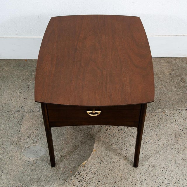 1960s Mid Century Modern Nightstand End Side Table Kroehler Walnut Drawer Brass Single For Sale - Image 9 of 11
