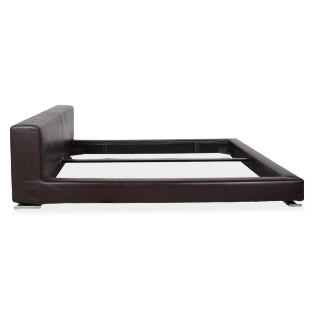 Moore Bed in Brown Leather from Minotti For Sale - Image 9 of 12