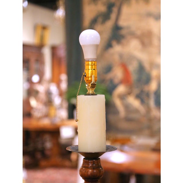 Early 20th C French Louis XIII Walnut Barley Twist Floor Lamp With Table For Sale In Dallas - Image 6 of 10