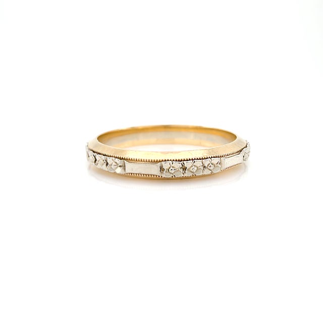 Vintage Retro Two Tone Gold Keepsake Orange Blossom Wedding Band, Ring Size 7 For Sale - Image 9 of 10
