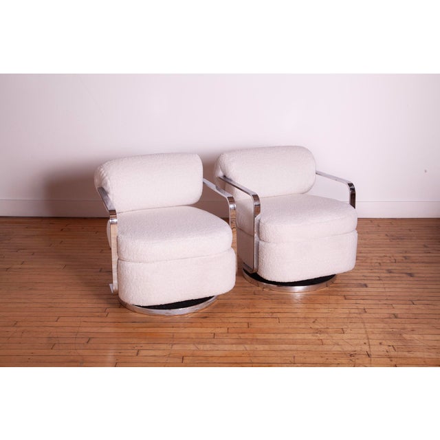 Milo Baughman Swivel Lounge Chairs in Boucle, 1960s Modern Design For Sale - Image 10 of 10