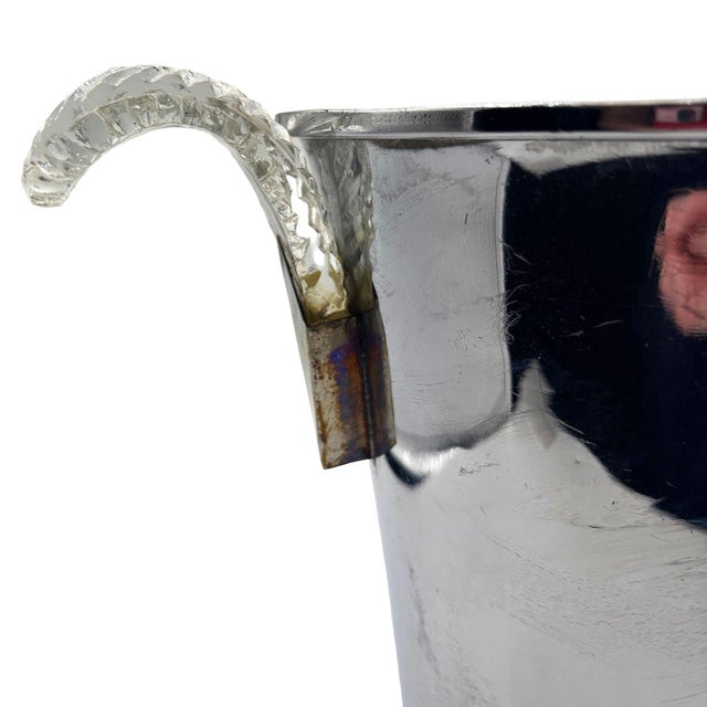 Chrome 1940s Art Deco Chromed Aluminum Ice Bucket W/ Lucite Clear Feather Handles For Sale - Image 8 of 11