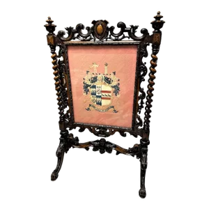 Antique Large Spanish Baroque Style Fire Screen in Carved Walnut and Needlepoint - Late 19th Century