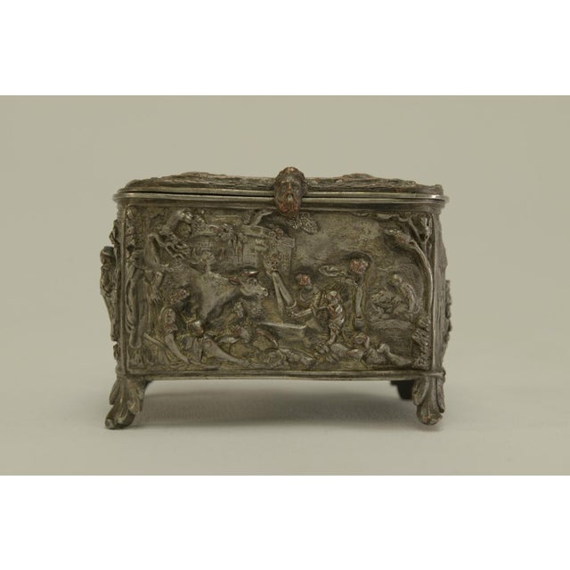 Silver-Plated Embossed Copper Box, Early 19th Century, in Good conditions. Designed before 1890