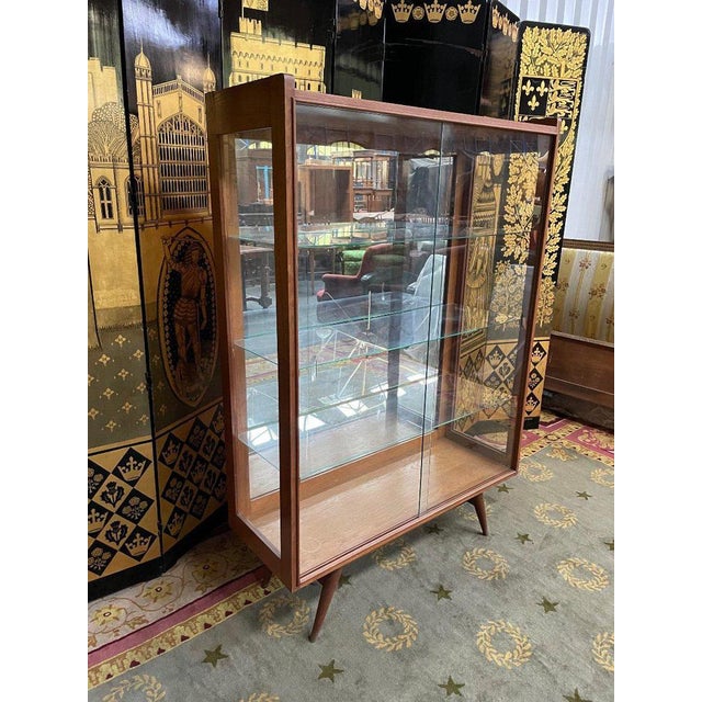 Period: 20th century Style: Design 50's and 60's Condition: Très bon état Material: Oak Length: 110 Height: 162Depth: 40...