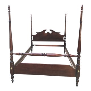 Traditional Thomasville Cherry Queen Size 4 Poster Bedframe For Sale