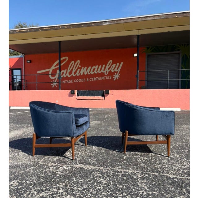 Richardson Nemschoff Fully-Restored Mid Century Lawrence Peabody for Richardson Nemschoff Barrel Chair Pair For Sale - Image 4 of 8