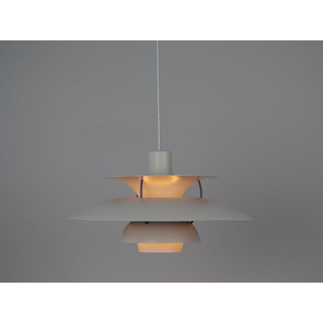 The ph 5 lamp is an icon of danish design that has gained immense popularity worldwide. Designed by the renowned designer...