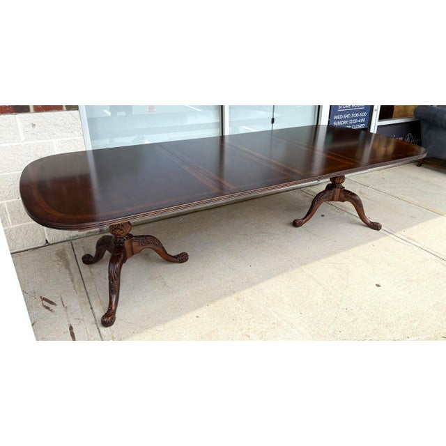 English Drexel Heritage Banded Mahogany Double Pedestal Dining Table With Two Leaves For Sale - Image 3 of 17