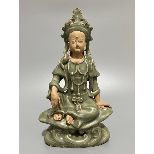 16th Century Vintage‑Style Chinese Longquan Celadon Guanyin Statue For Sale - Image 5 of 6