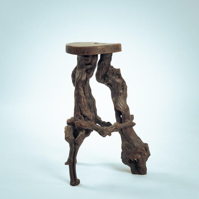 Brutalist Handcrafted Vine Wood and Oak Tripod Bar Stools, France, 1950s, Set of 4 For Sale - Image 4 of 18