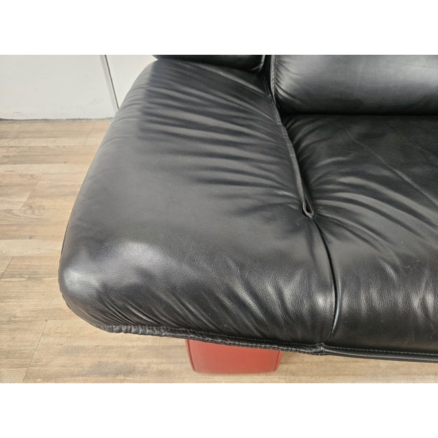Red and Black Leather Armchair attributed to Nicoletti Salotti, 1980 For Sale - Image 11 of 18