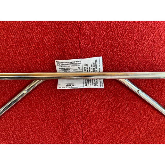 Eero Saarinen for Knoll Womb Chair & Ottoman For Sale In New York - Image 6 of 10