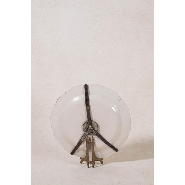French 18th Century French Moustiers Green Plate For Sale - Image 3 of 3