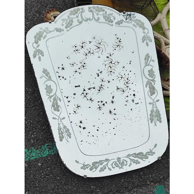 French Venetian Mirror with Engraved Glass, 1950 For Sale - Image 11 of 11