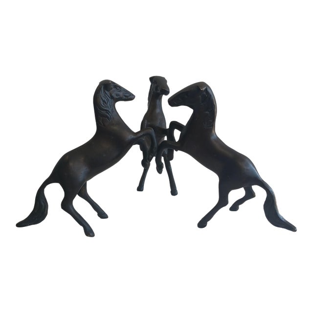 1970s Hollywood Regency Solid Bronze Triple Rearing Stallion Figurine – Single Integrated Piece For Sale